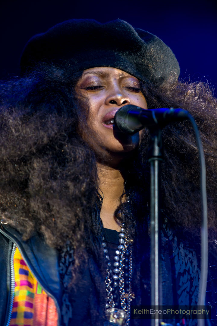 Erykah Badu - Erykah Badu Live - Amazoncom Music