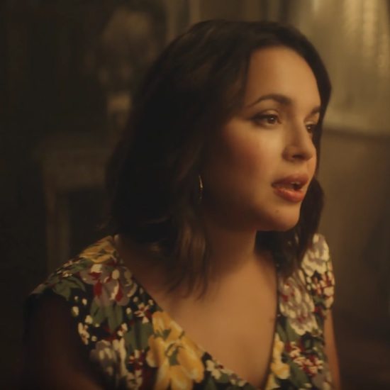 Norah Jones Enchants Us With 'Carry On' & Prepares New Album 'Day