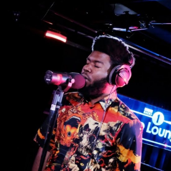 Khalid Switches Up His Location Takes Tracy Chapman S Fast Car For A Spin In The c Radio 1 Live Lounge Soulbounce Soulbounce