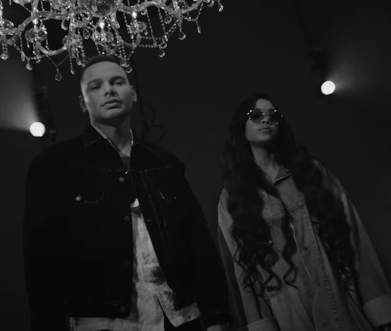 Kane Brown & H.E.R. Live ‘Blessed & Free’ Lives