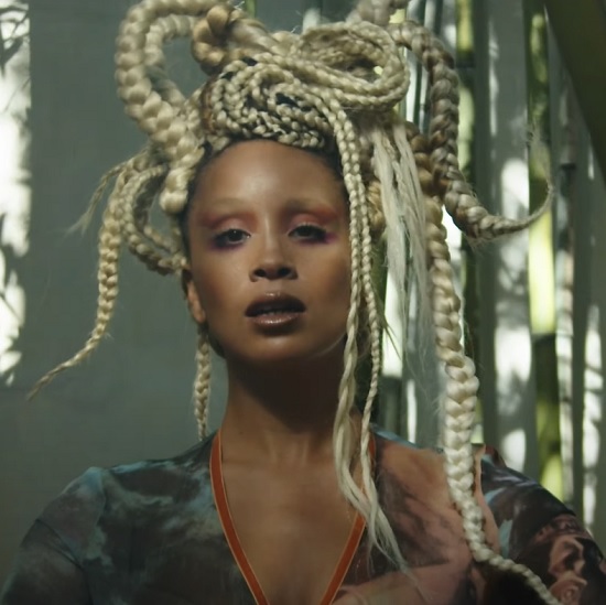 Lion Babe Offers Another Stunning Visual With ‘Radiant Child’